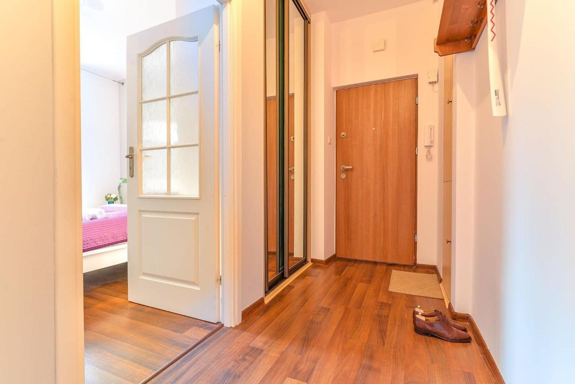 Cozy Apartment With Balcony - Palace Of Culture By Rent Like Home Varşovia Exterior foto